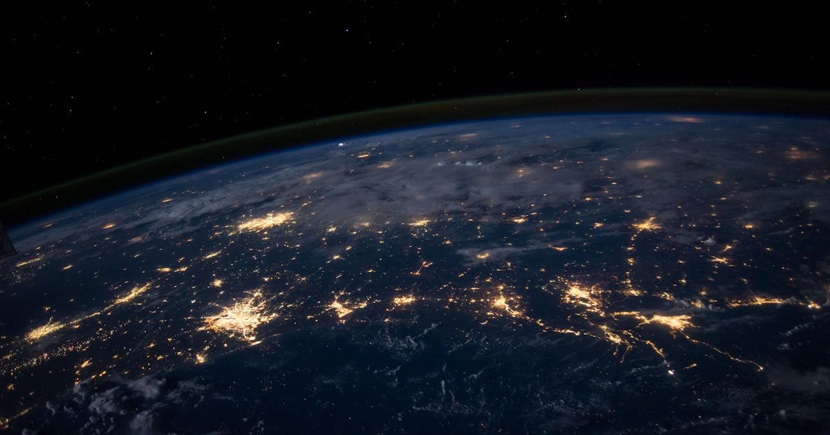 Best VPS for AvaTrade: MT4, MT5, and Multi-Jurisdiction Execution